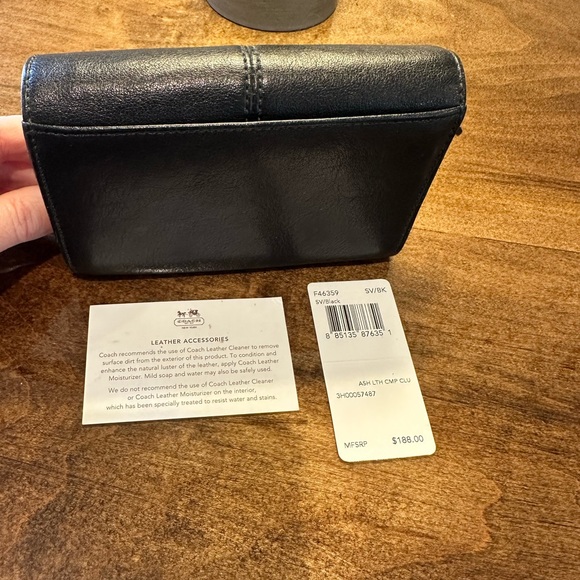 Coach Leather Wallet - Picture 5 of 7